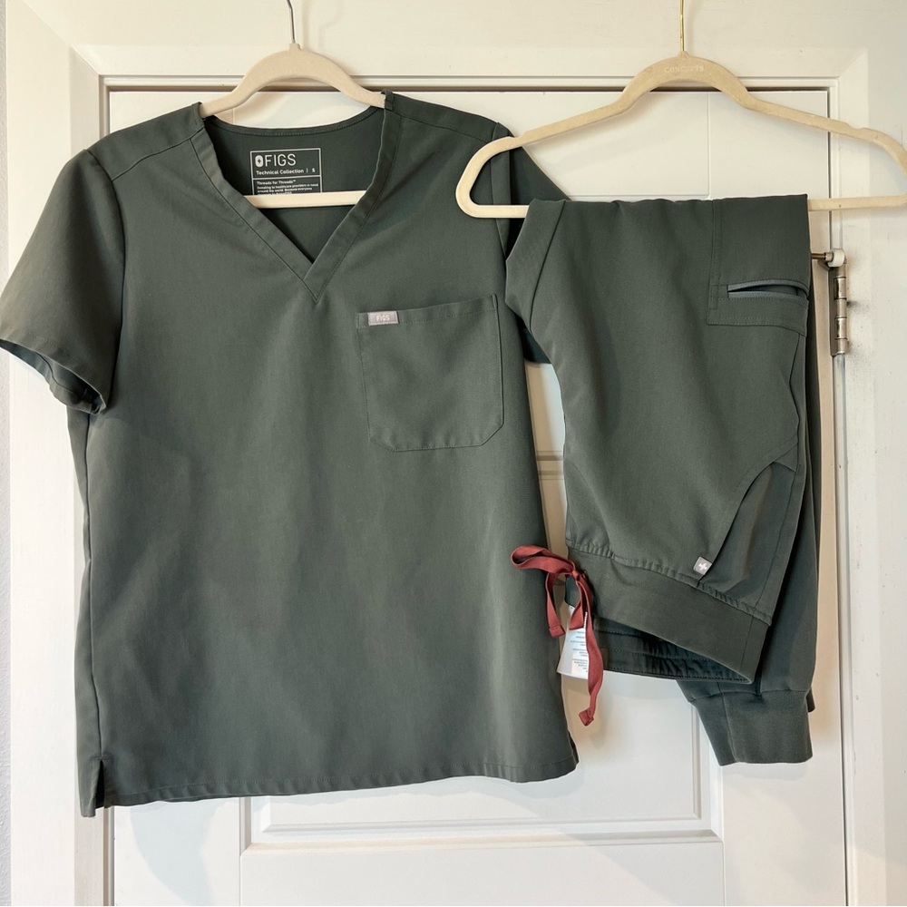 Figs Green V-Neck Scrub Top and Drawstring Pants